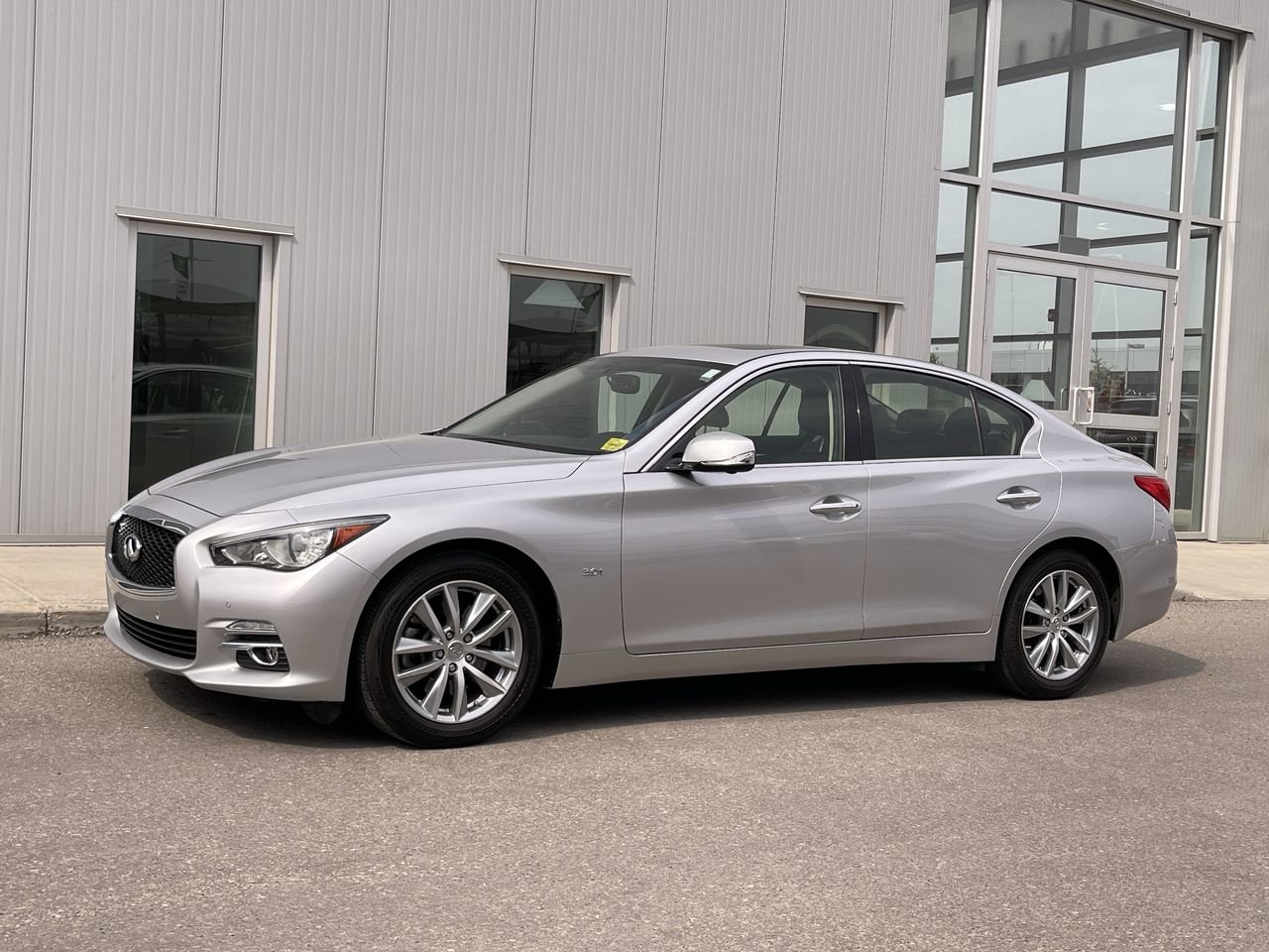Used 2017 Platinum Ice Met INFINITI 3.0T AWD image 4