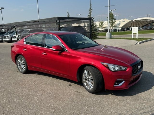 Used 2021 Dynamic Sunstone Red Met INFINITI LUXE image 5