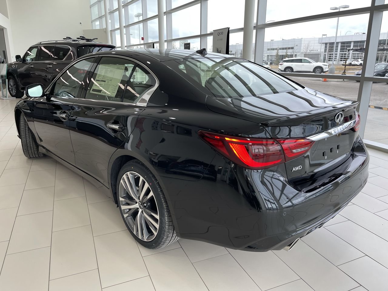 Used 2022 Midnight Black Pearl INFINITI Sport Tech image 4