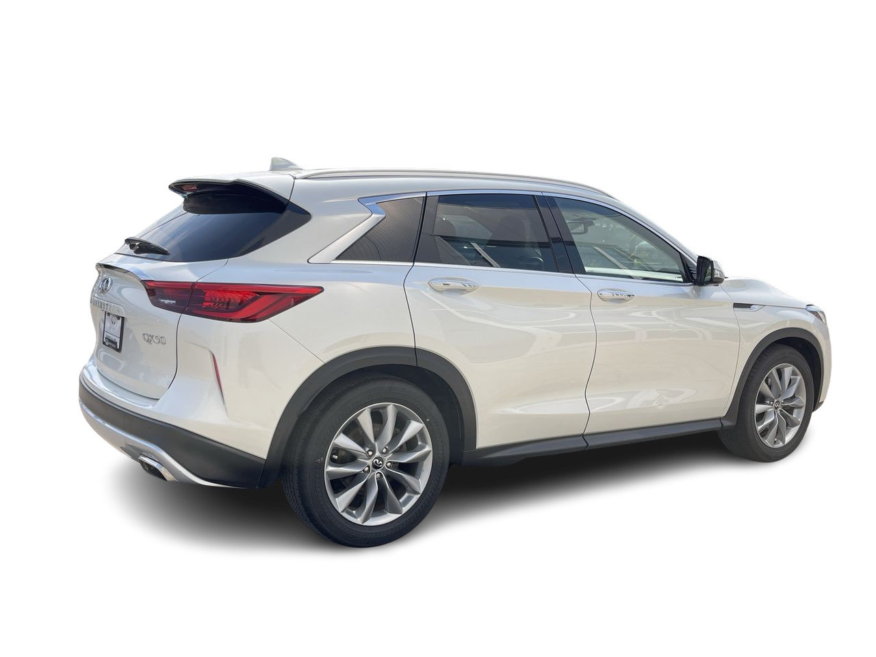 Used 2019 Majestic White Pearl INFINITI 2.0T Essential AWD image 12