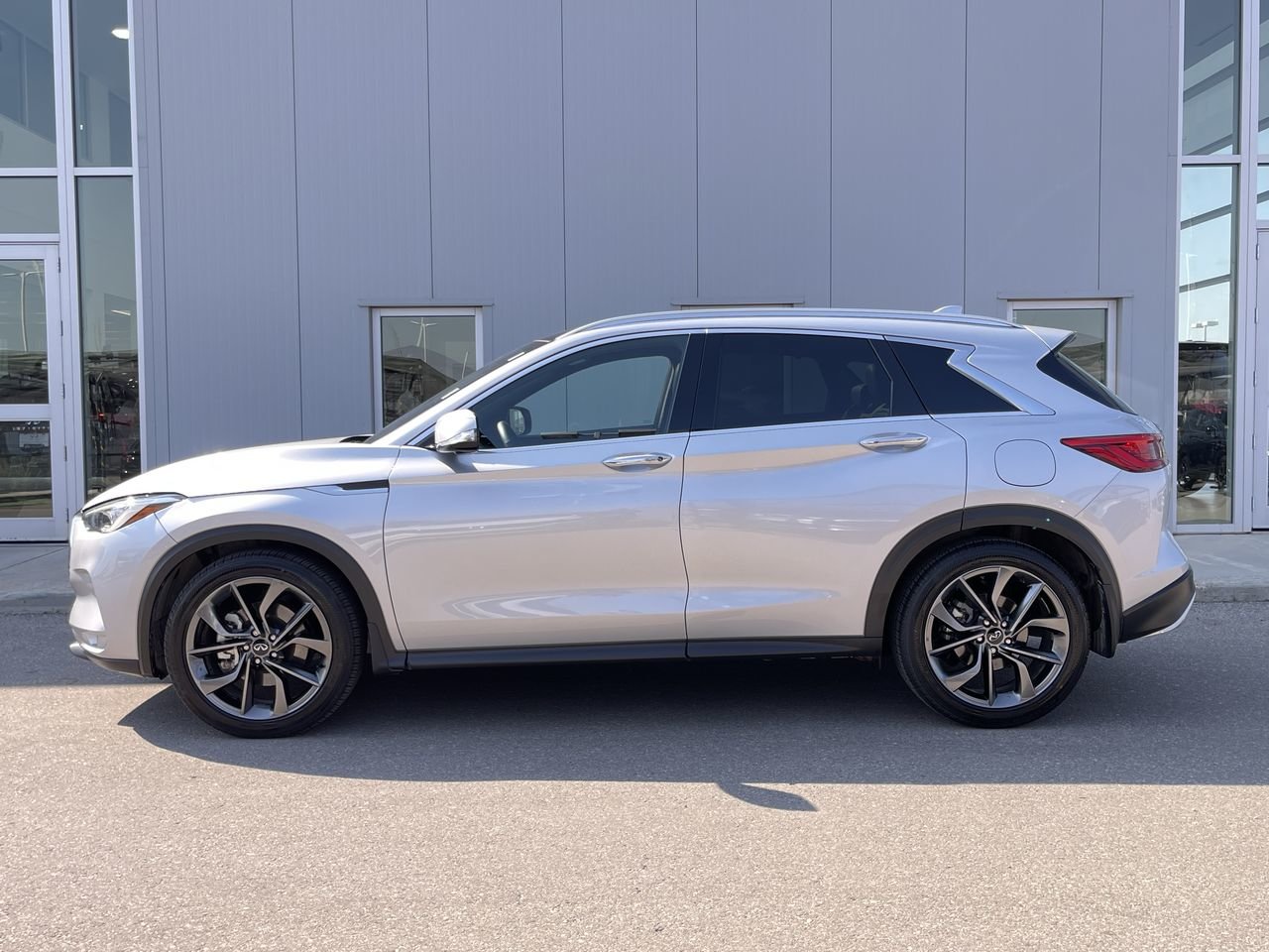 Used 2021 Liquid Platinum Met INFINITI 2.0T Sensory AWD image 5
