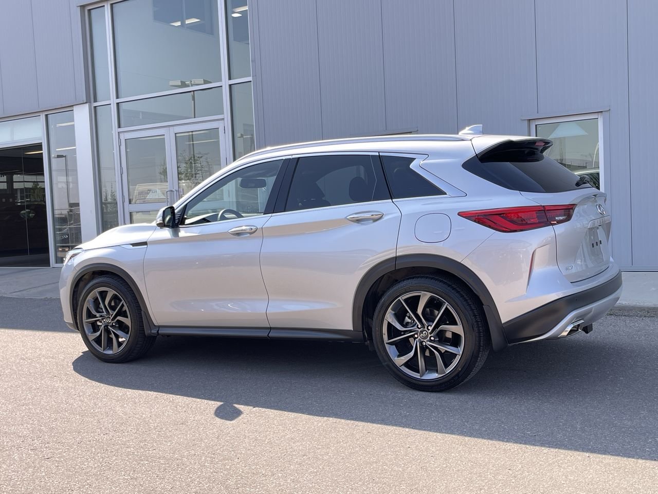 Used 2021 Liquid Platinum Met INFINITI 2.0T Sensory AWD image 6