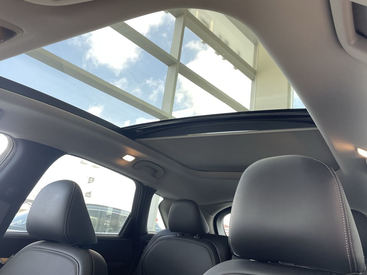 Used 2022 Black Obsidian INFINITI SENSORY AWD image 30