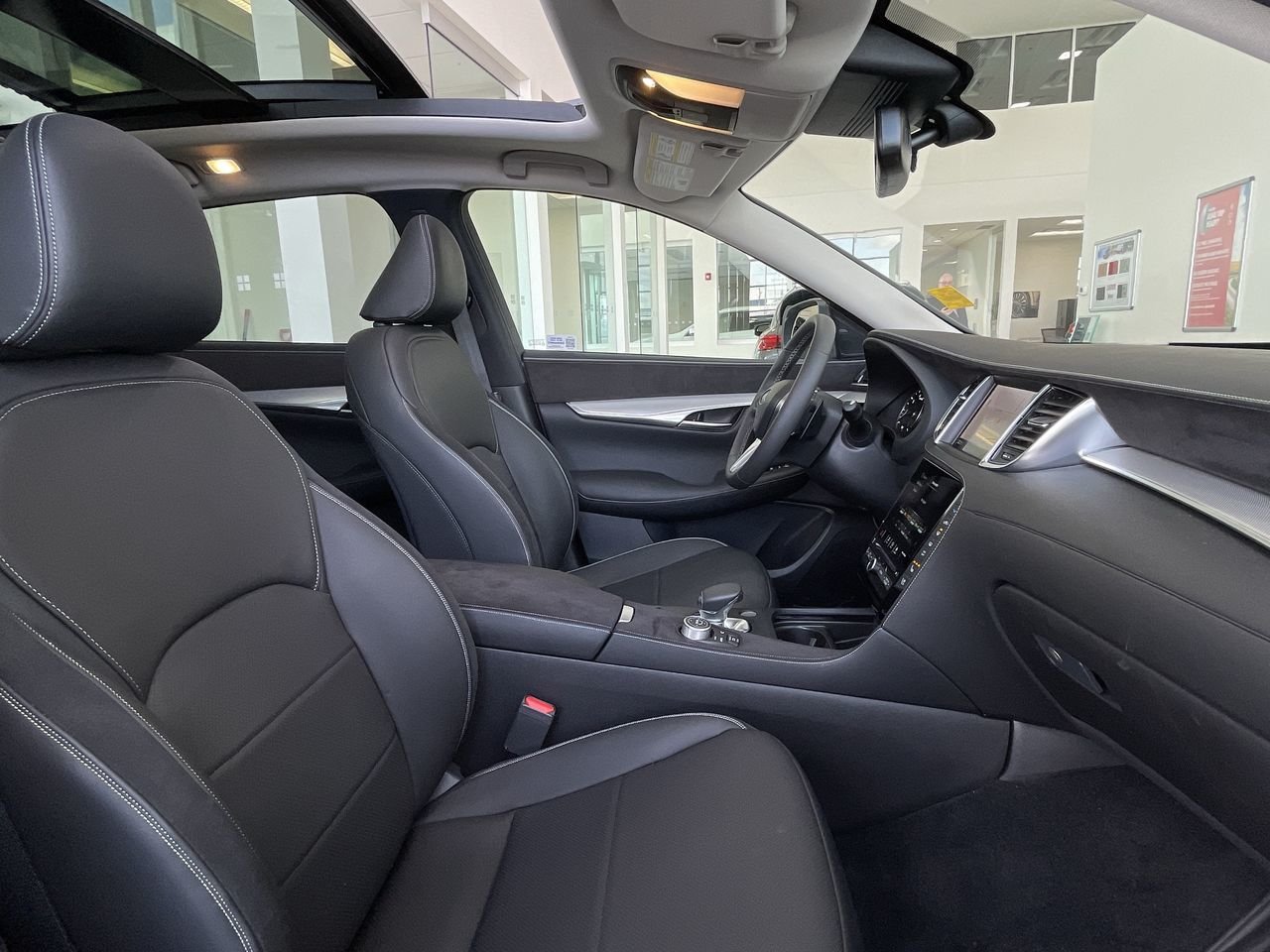 Used 2022 Black Obsidian INFINITI SENSORY AWD image 33