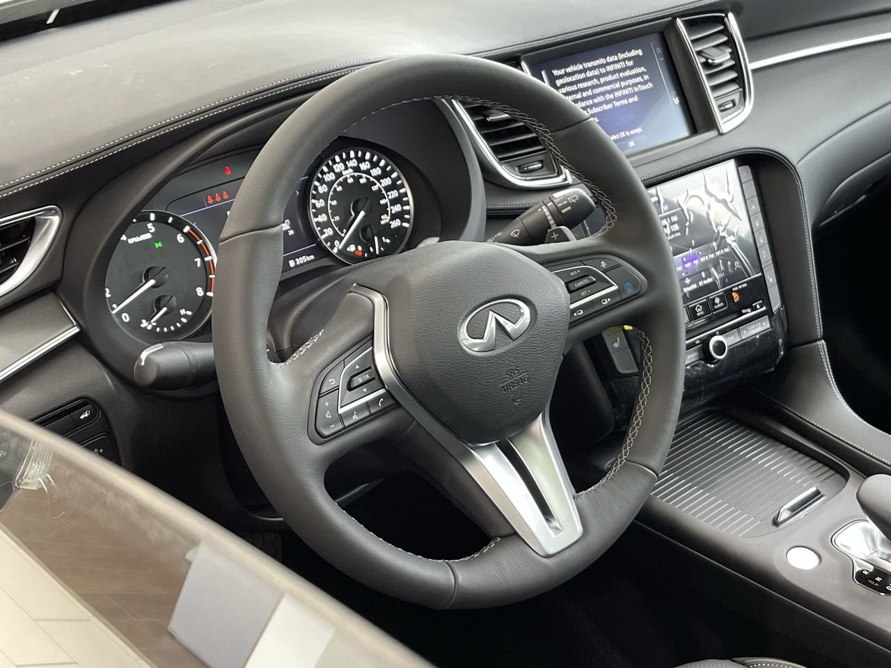 Used 2022 Majestic White Pearl INFINITI LUXE I-LINE AWD image 14