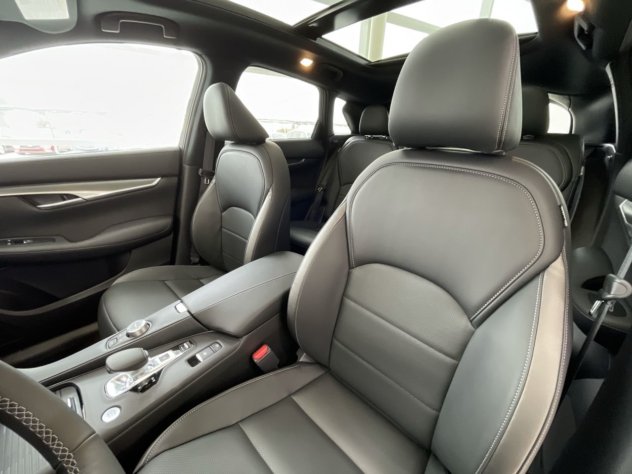 Used 2022 Majestic White Pearl INFINITI LUXE I-LINE AWD image 11