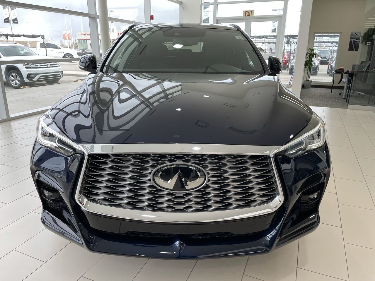 New 2022 Hermosa Blue Pearl INFINITI LUXE image 8
