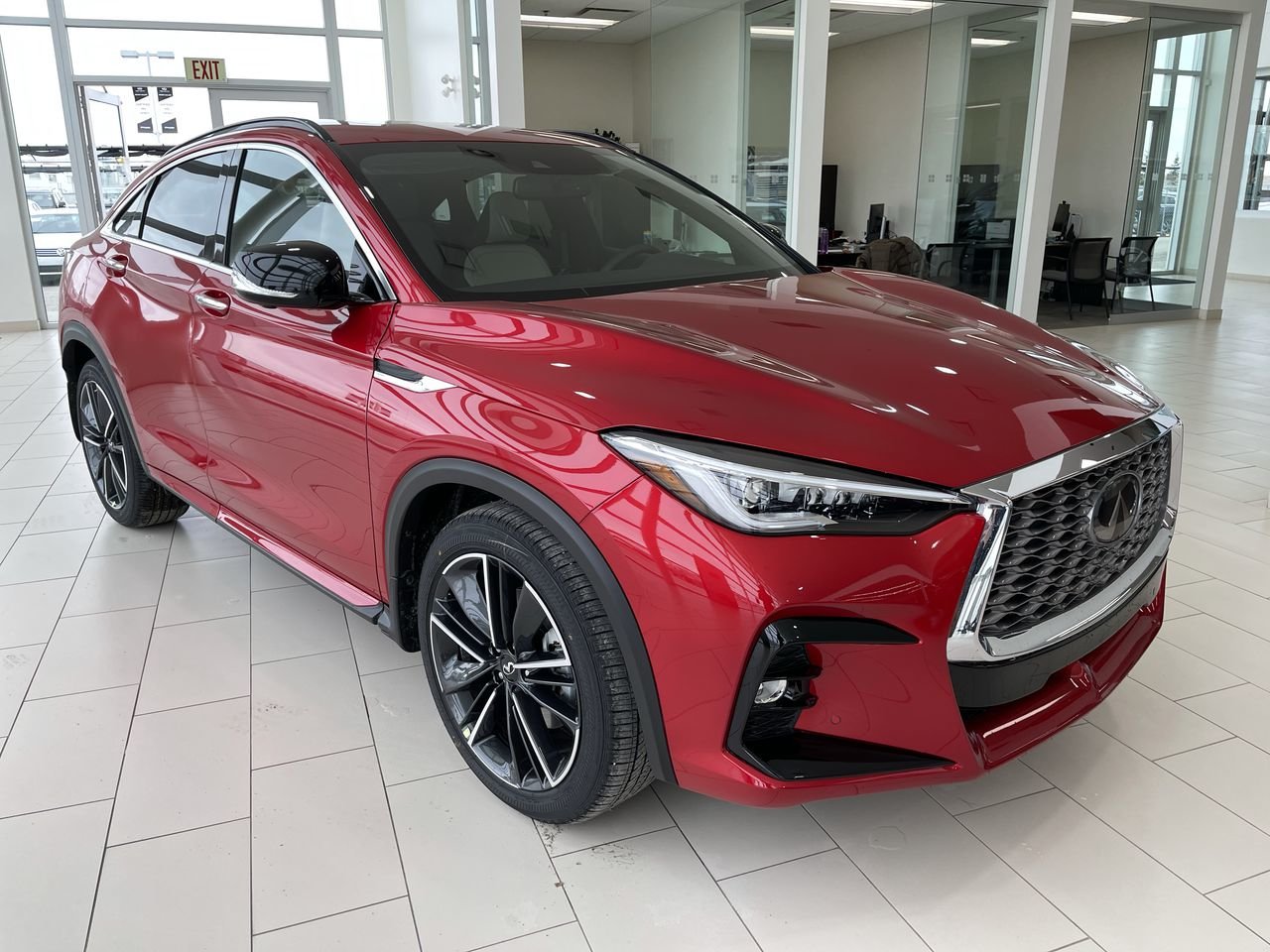 Used 2022 Dynamic Sunstone Red INFINITI Sensory image 8