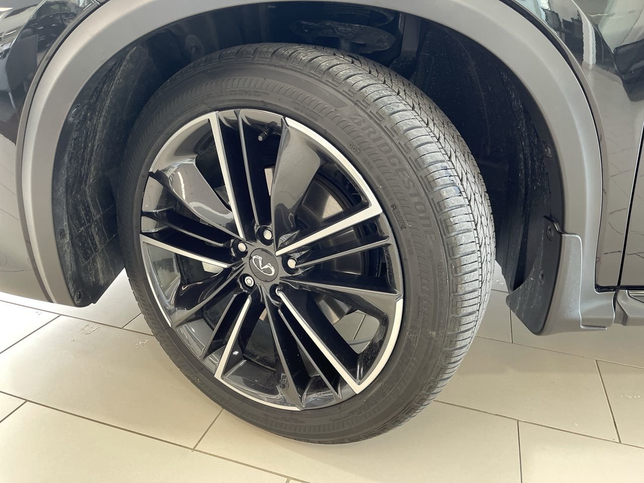 Used 2022 Mineral Black Pearl INFINITI Luxe image 18