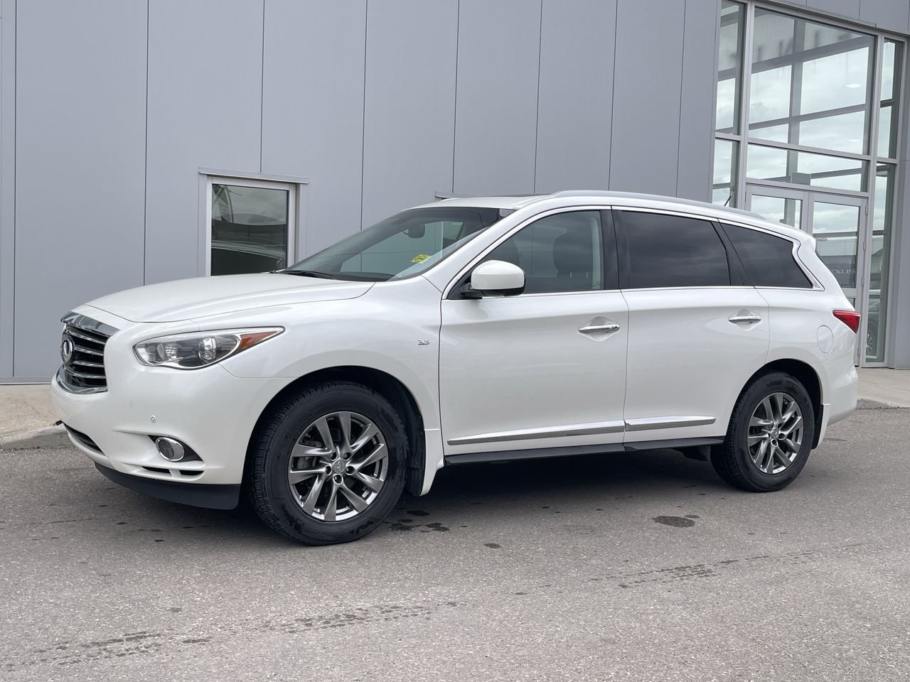 Used 2015 White INFINITI AWD image 3