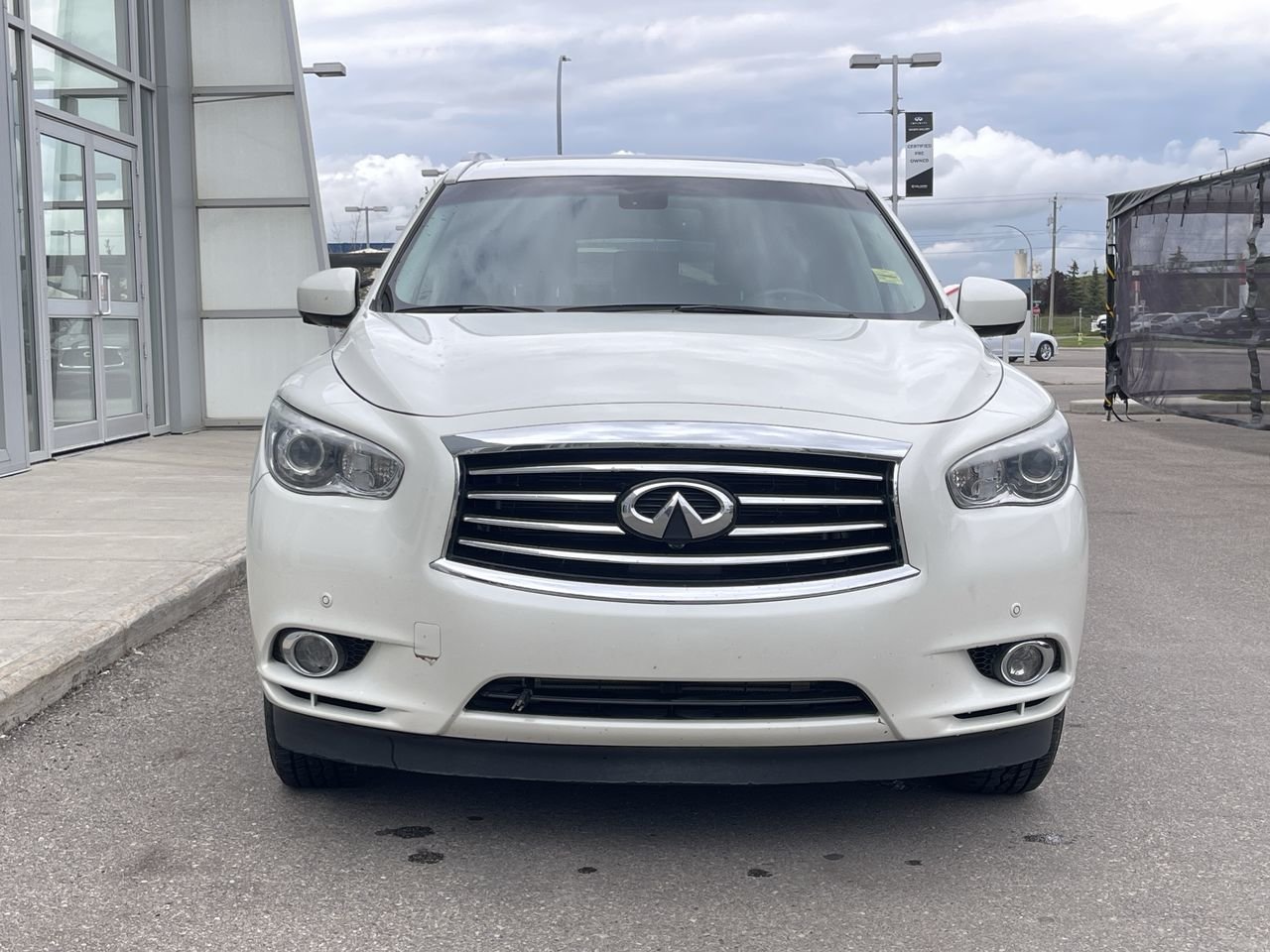 Used 2015 White INFINITI AWD image 16