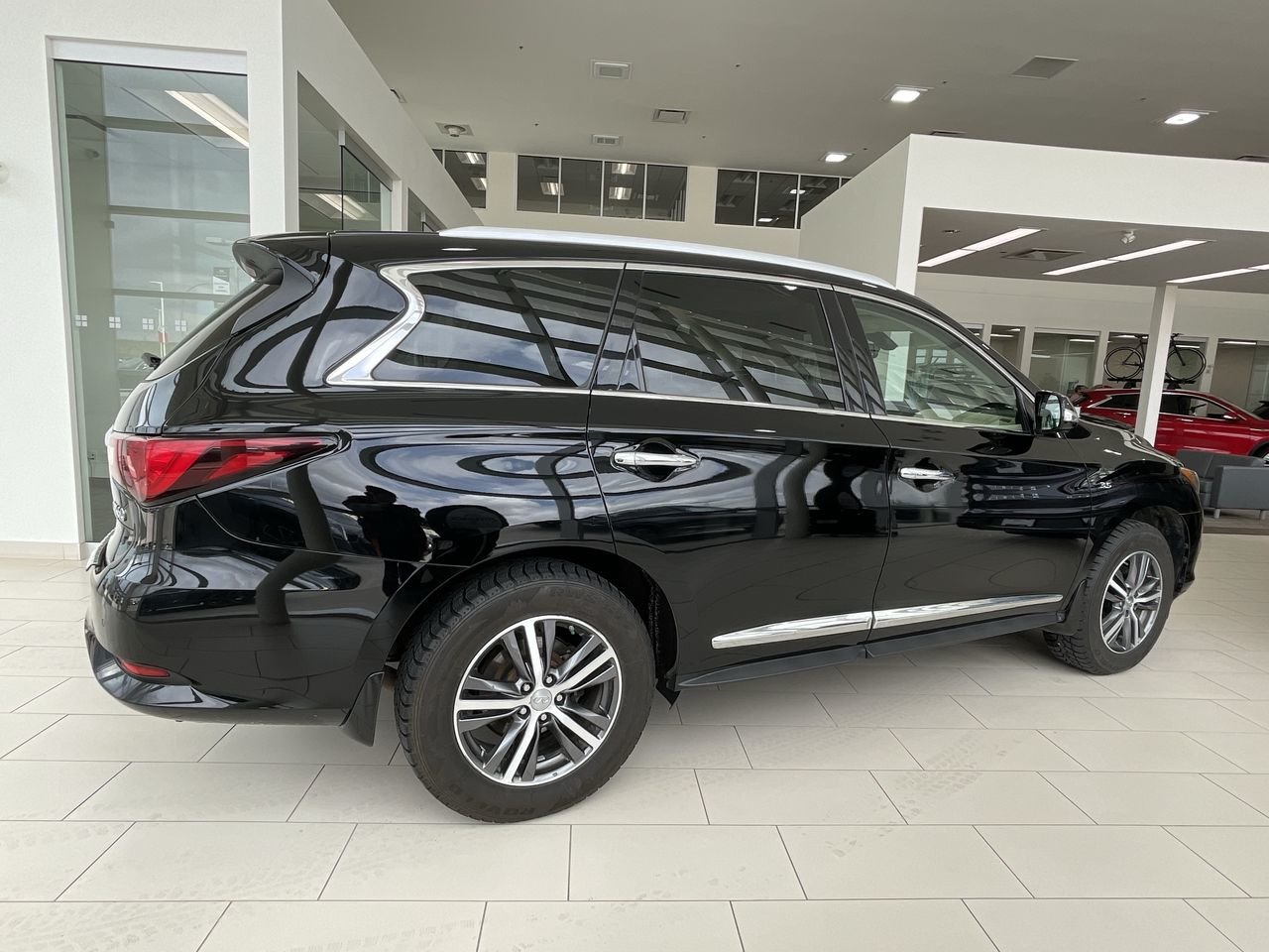 Used 2017 Black INFINITI AWD image 12