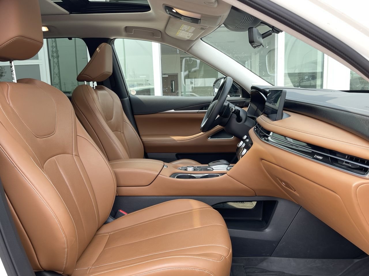 Used 2022 Majestic White Pearl INFINITI AWD Sensory image 33