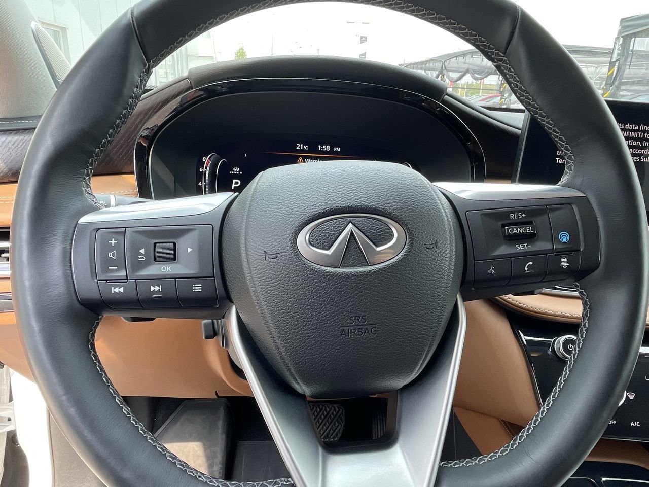 Used 2022 Majestic White Pearl INFINITI AWD Sensory image 22