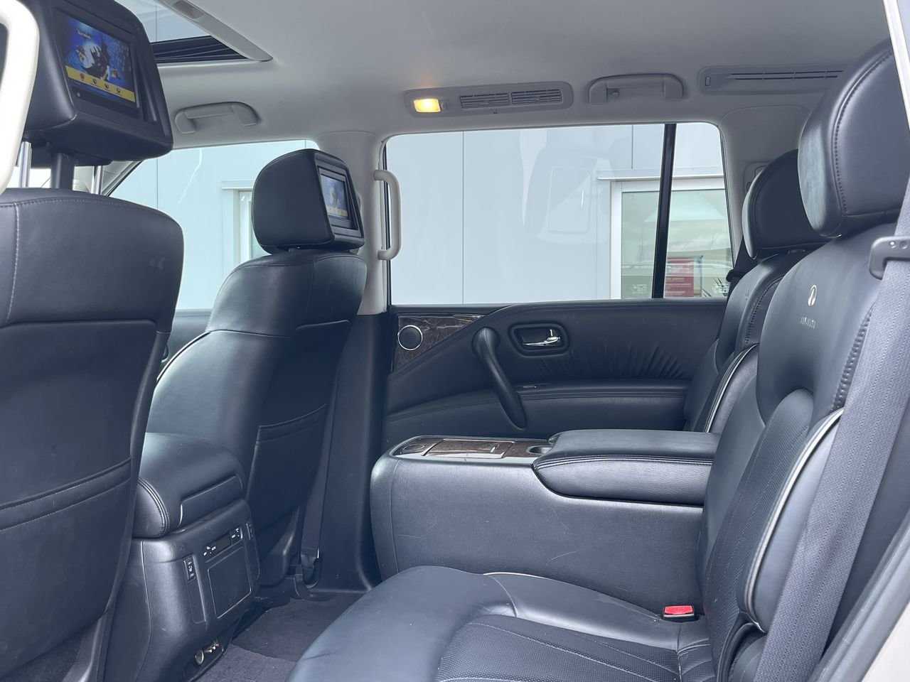 Used 2014 Grey INFINITI 7-Passenger image 30