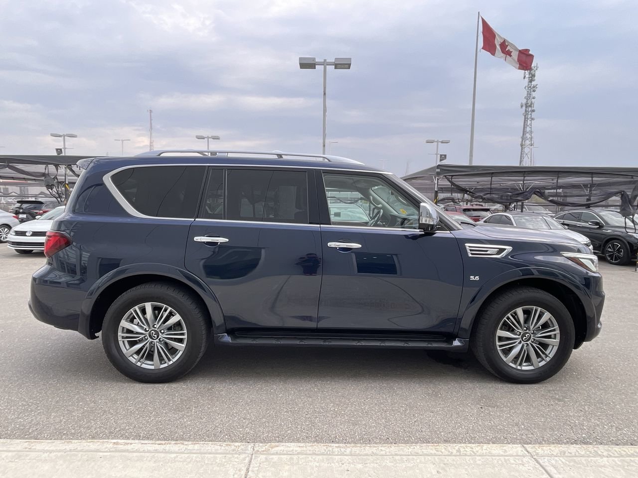 Used 2019 Hermosa Blue Pearl INFINITI 8-Passenger image 13