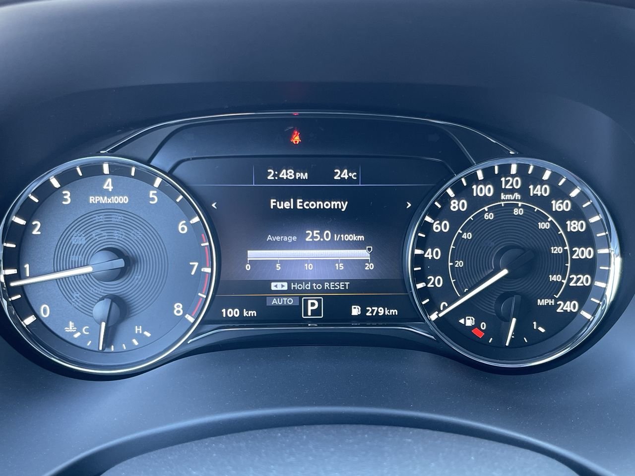 Used 2022 Black Obsidian INFINITI 8-Passenger ProACTIVE image 22