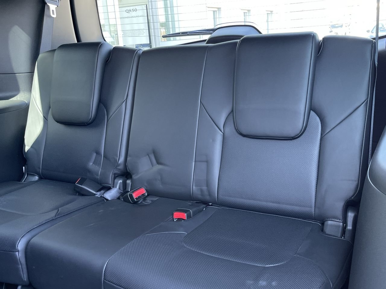 Used 2022 Black Obsidian INFINITI 8-Passenger ProACTIVE image 27