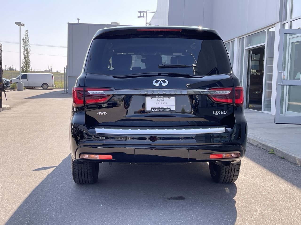 Used 2022 Black Obsidian INFINITI 8-Passenger ProACTIVE image 9