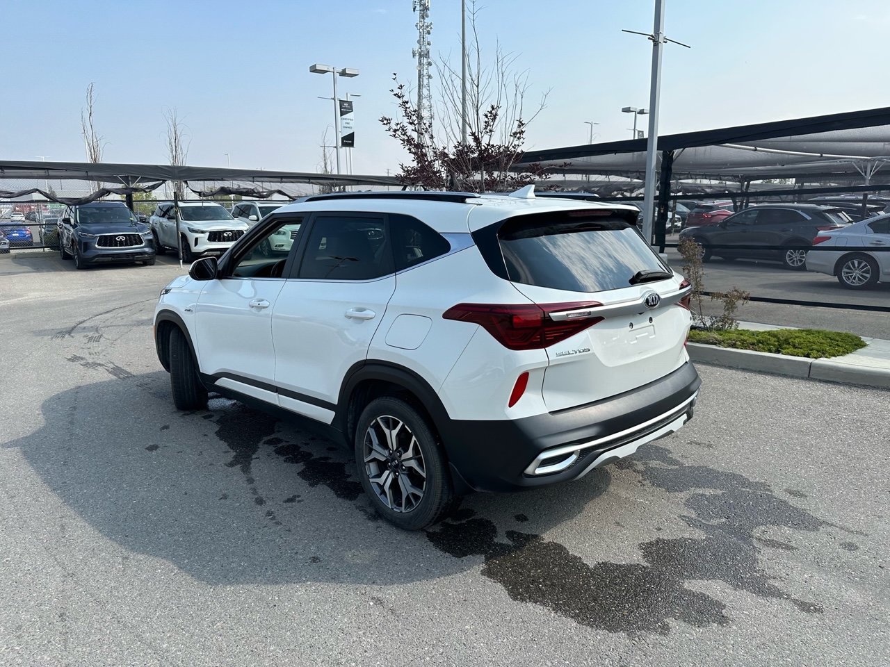 Used 2021 Snow White Pearl Kia EX Premium AWD image 5
