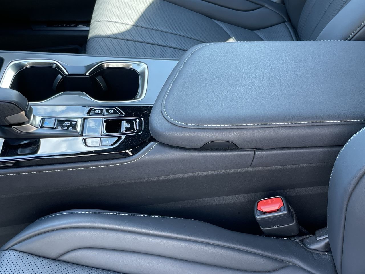 Used 2022 Black Lexus 350 F-Sport image 29