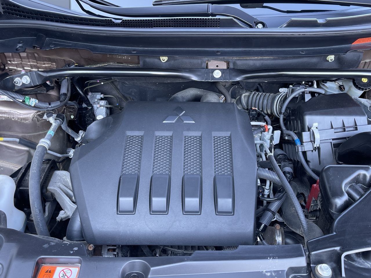 Used 2019 Bronze Met Mitsubishi ES S-AWC (2) image 27