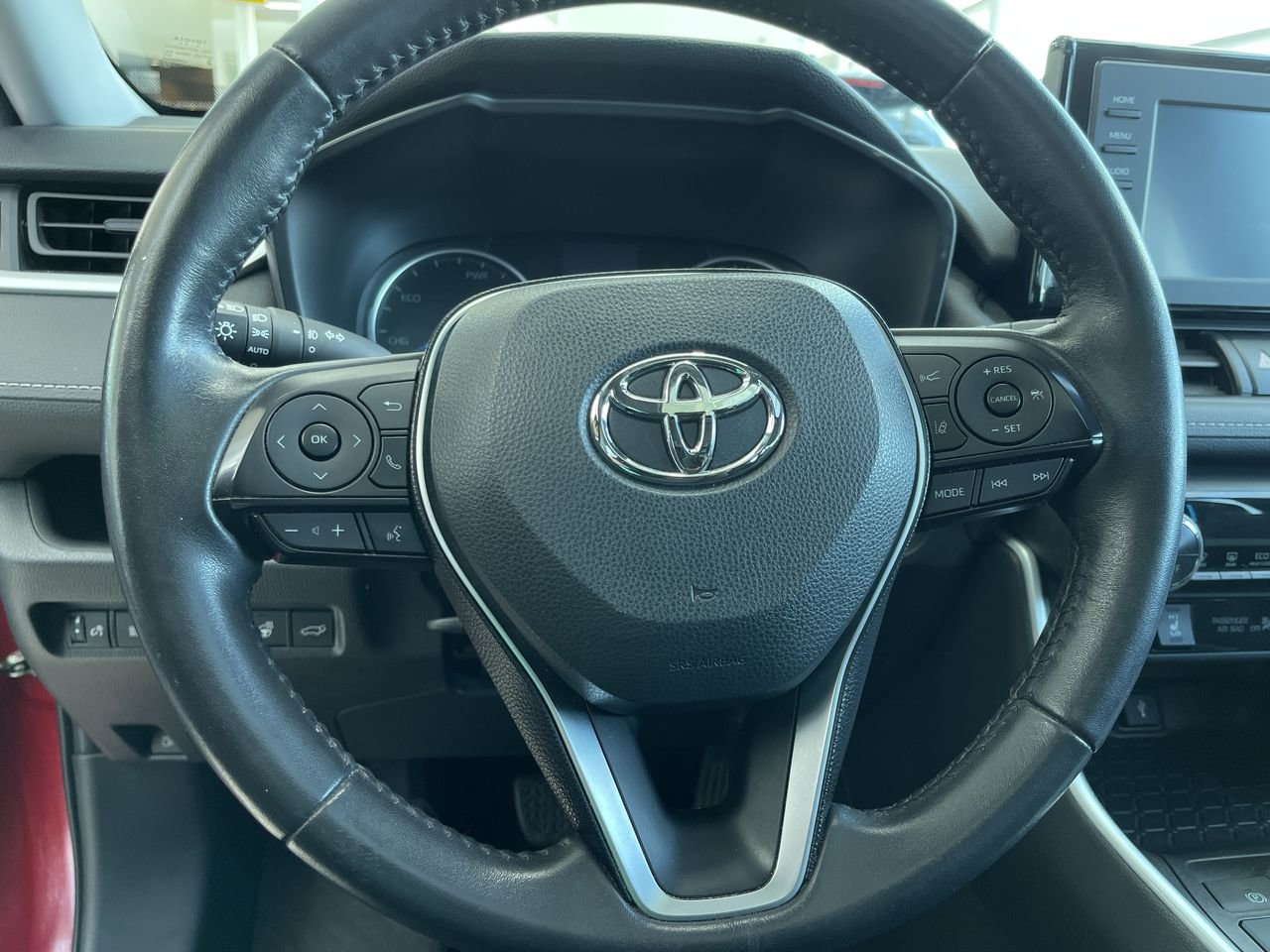 Used 2020 Ruby Flare Pearl Toyota XLE image 22