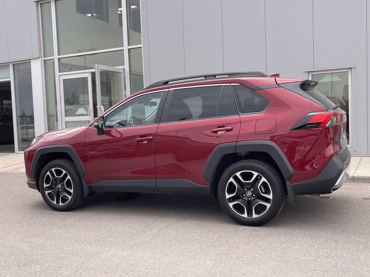 Used 2021  Toyota Trail AWD image 6