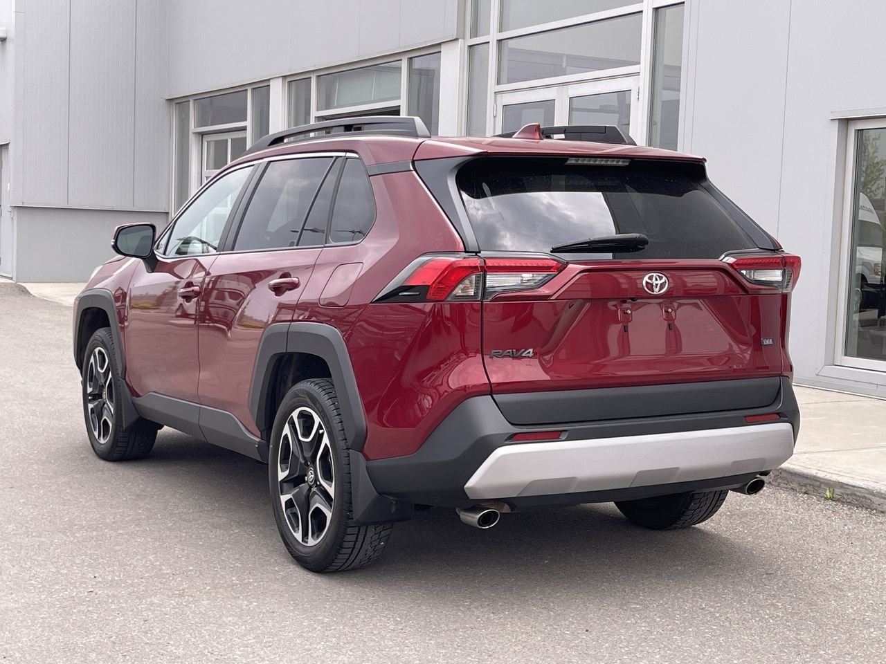 Used 2021  Toyota Trail AWD image 8