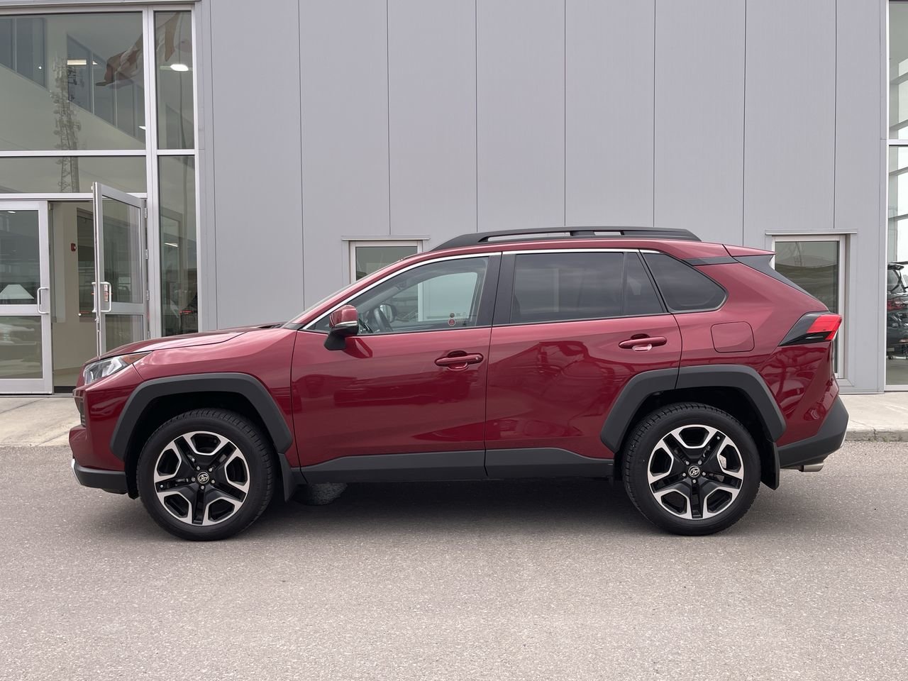 Used 2021  Toyota Trail AWD image 5