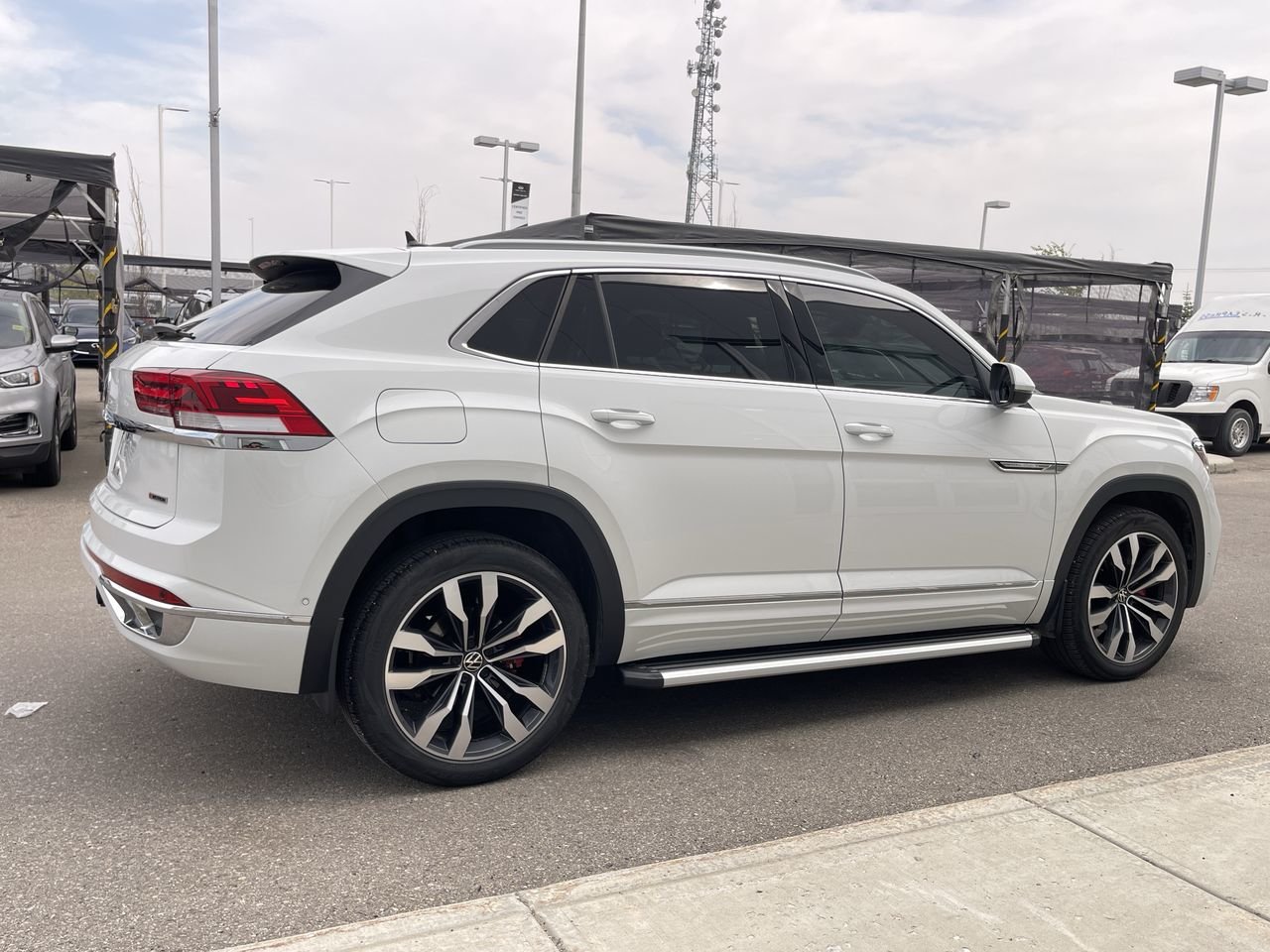 Used 2022 White Volkswagen Execline 3.6L 8sp at w/Tip 4MOTION image 12