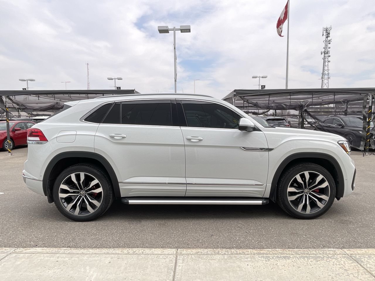 Used 2022 White Volkswagen Execline 3.6L 8sp at w/Tip 4MOTION image 13