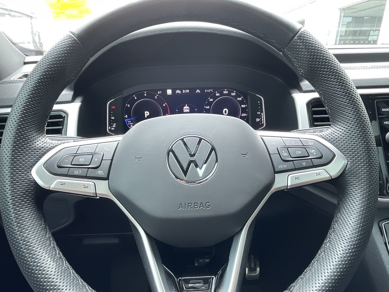 Used 2022 White Volkswagen Execline 3.6L 8sp at w/Tip 4MOTION image 21