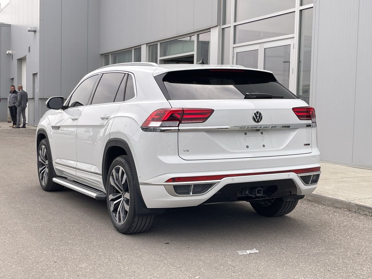Used 2022 White Volkswagen Execline 3.6L 8sp at w/Tip 4MOTION image 8