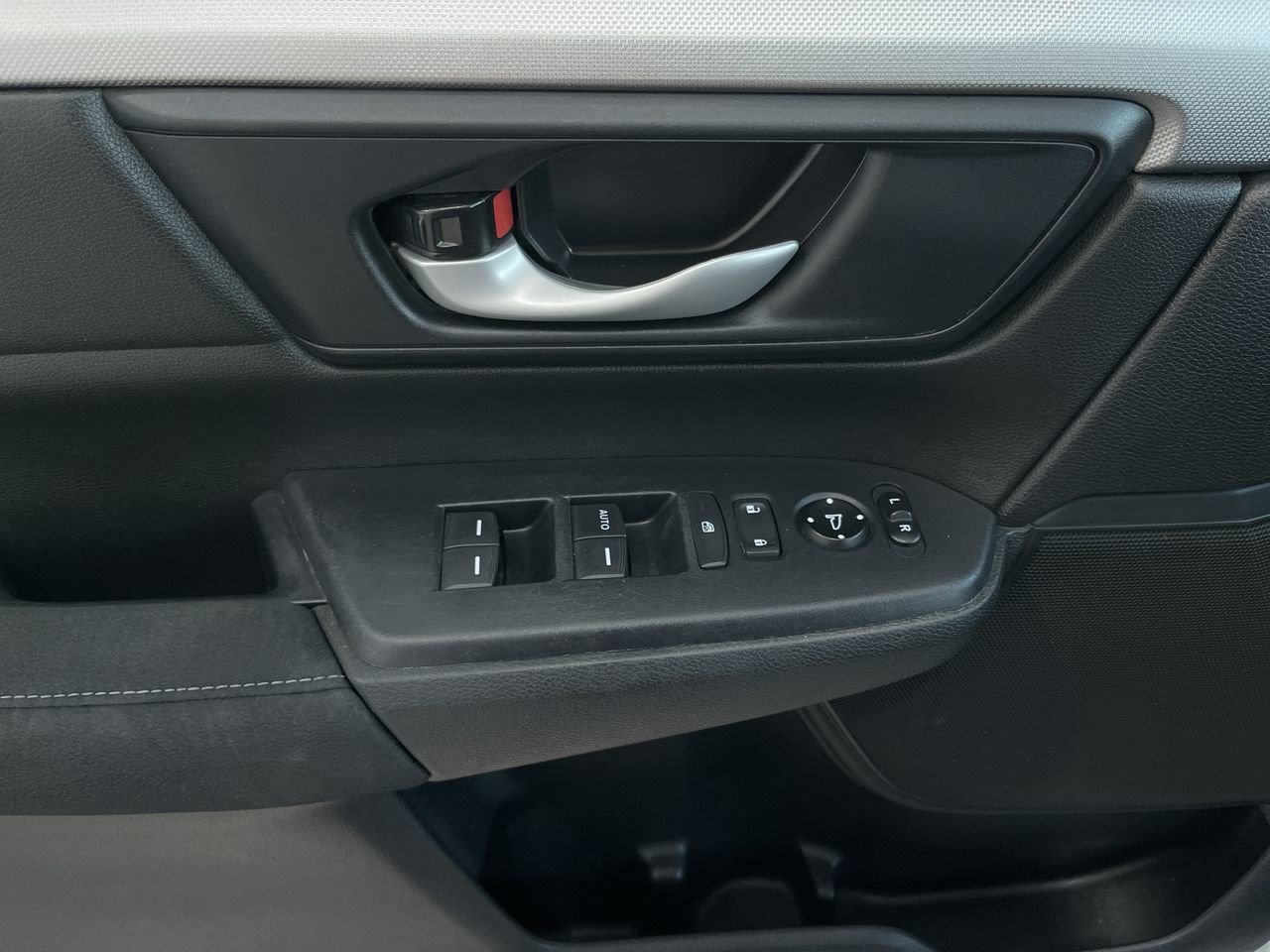 Used 2020 Platinum White Pearl Honda LX 4WD image 20