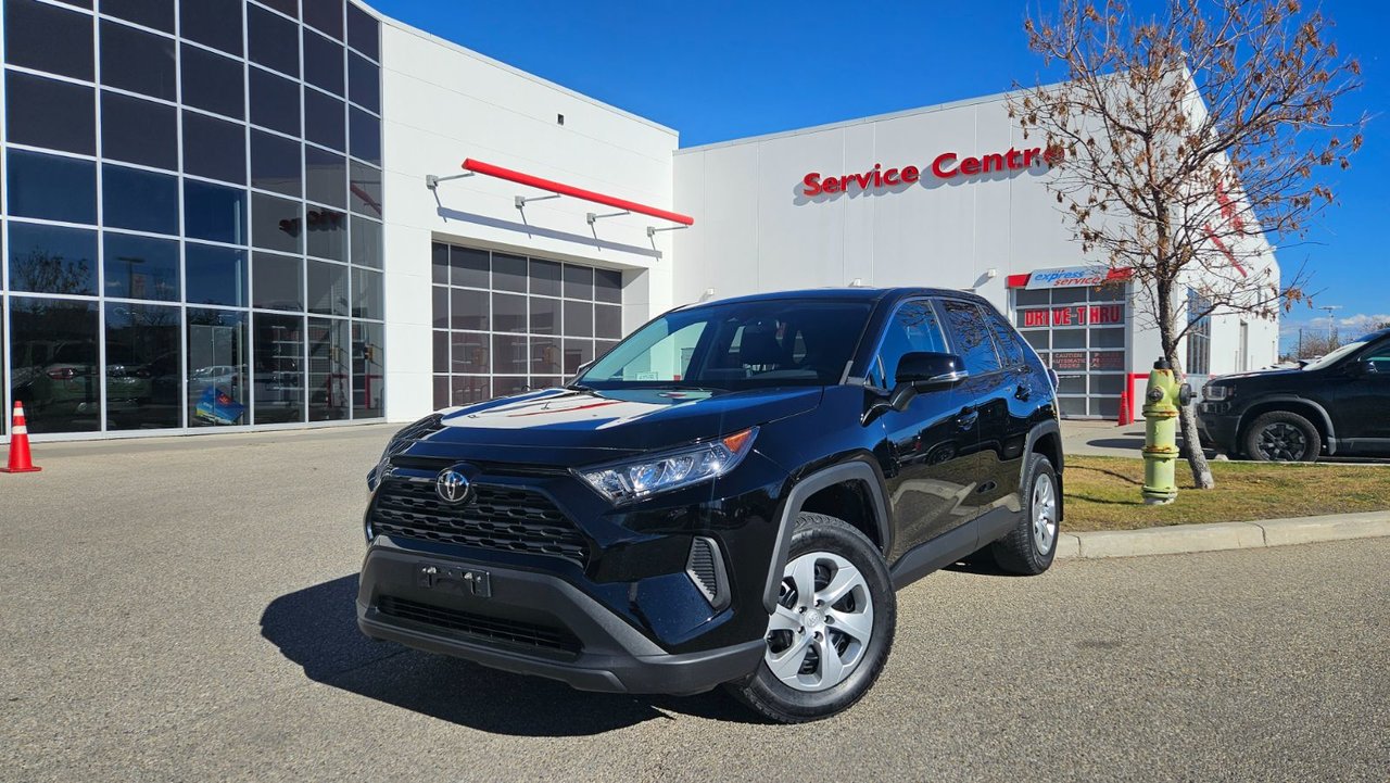 Midnight Black Metallic 2022 Toyota RAV4 SUV / Crossover All-Wheel Drive Automatic