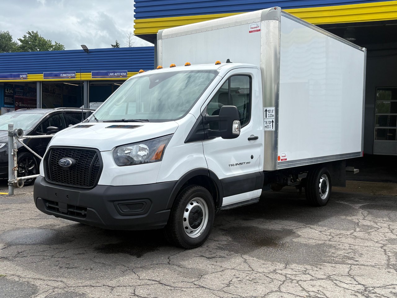2025 Ford Transit Chassis 350 138 Cutaway RWD