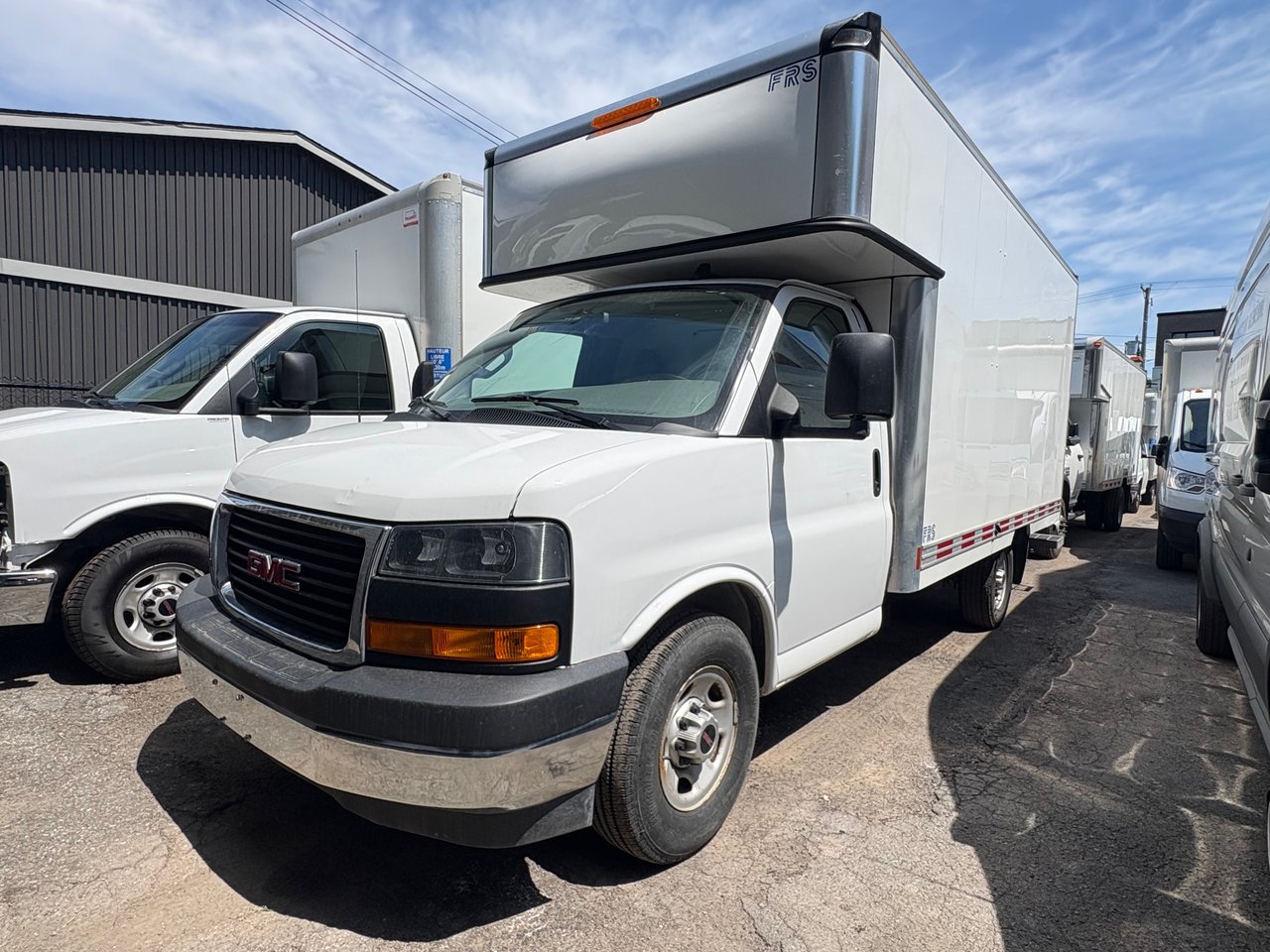 Summit White 2023 GMC Savana Chassis Van Rear-Wheel Drive Automatic