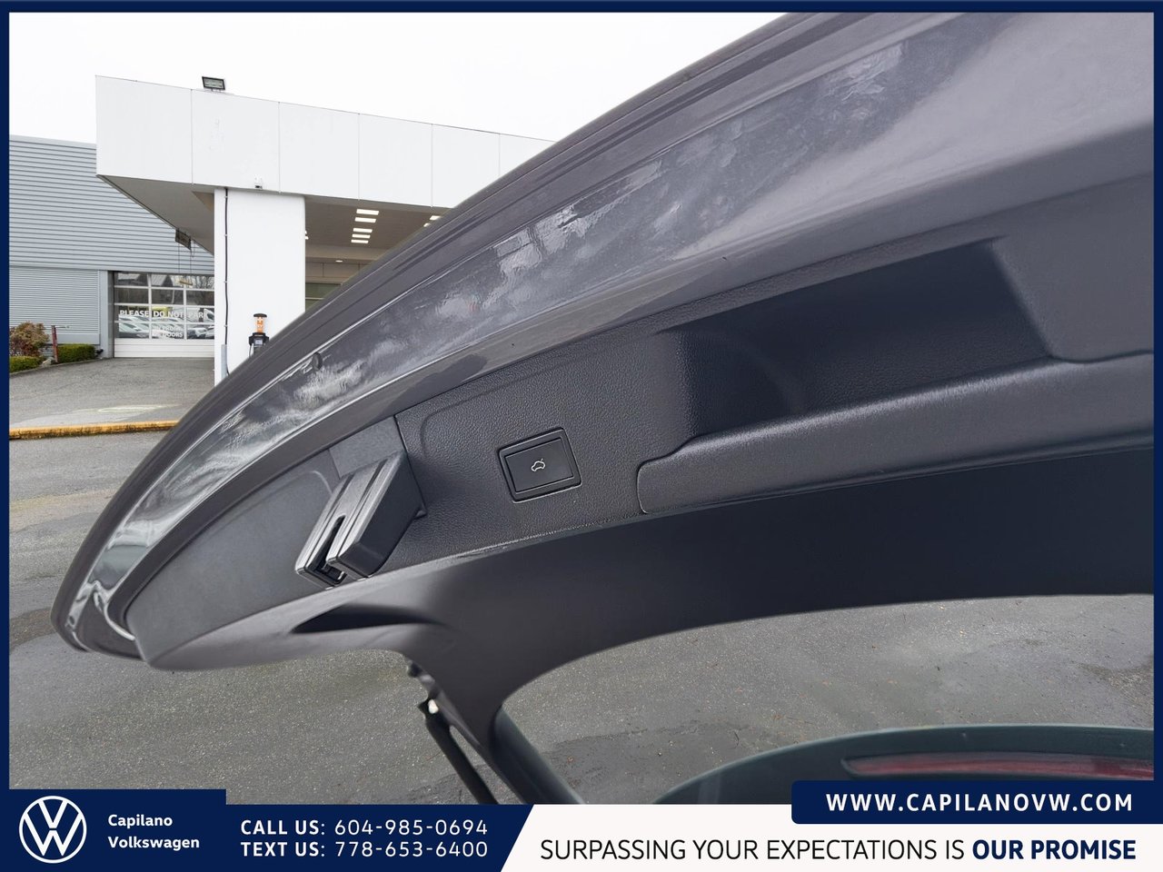 2023 Volkswagen Atlas Cross Sport Highline 3.6L 4MOTION Just Arrived! Local, One Owner, No Accidents