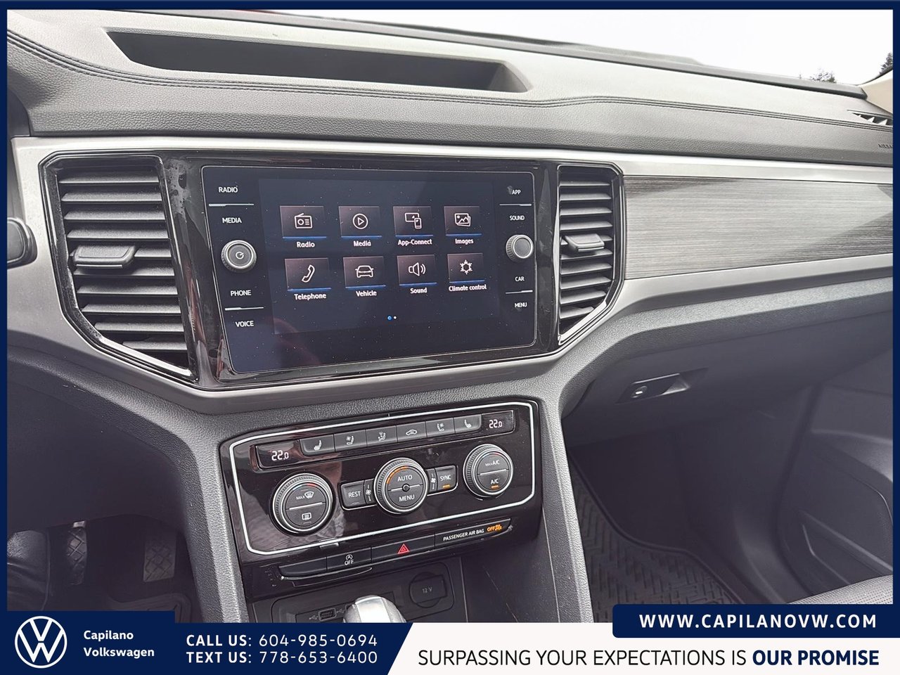 2021 Volkswagen Atlas Highline 3.6L 4MOTION + Captain's Chair Package Just Arrived! Local, No Accidents, AWD