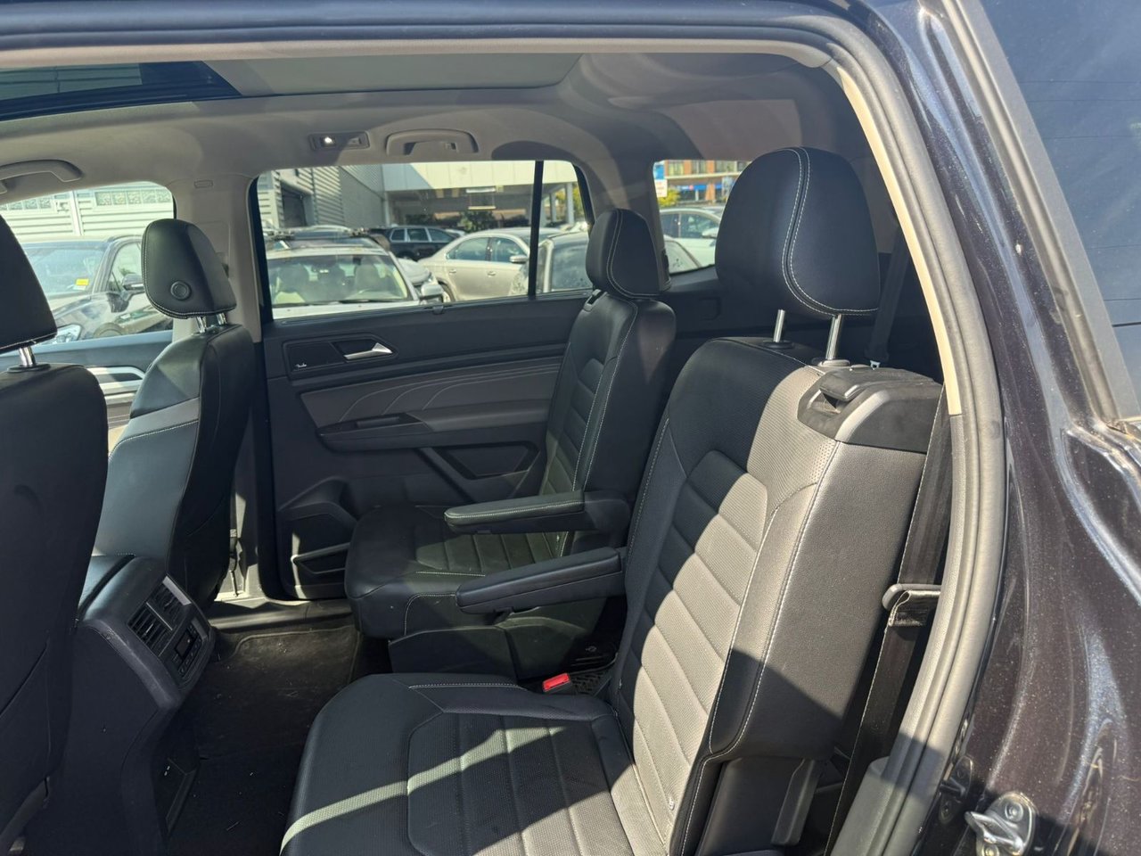 2022 Volkswagen Atlas Execline 3.6L 4MOTION | Captain's Chair Package Just Arrived! Local, One Owner, No Accidents