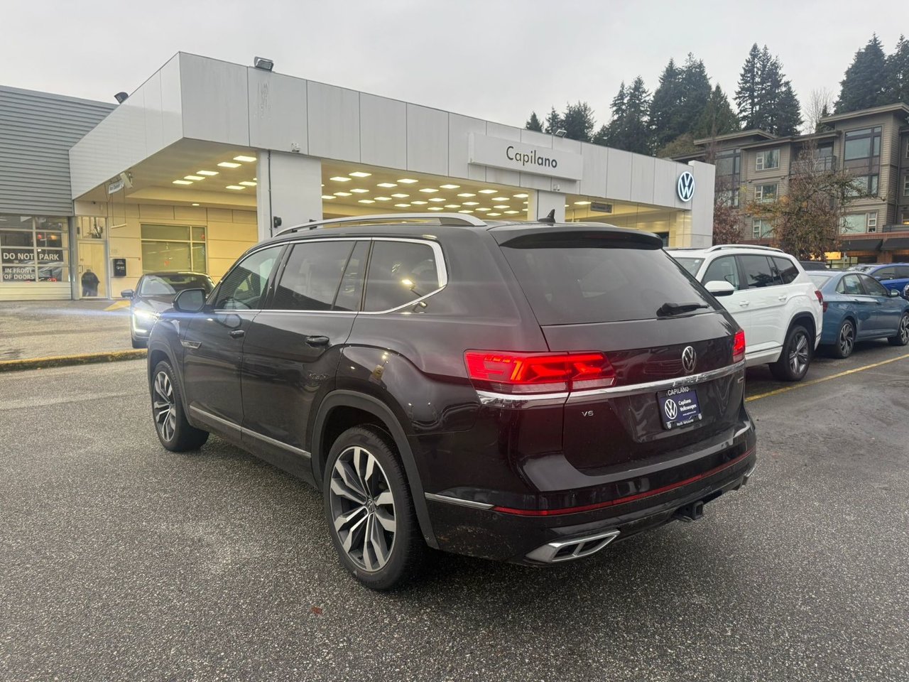 2022 Volkswagen Atlas Execline | R Line 4MOTION | 3rd Row Seats Just Arrived! Local, One Owner, No Accidents