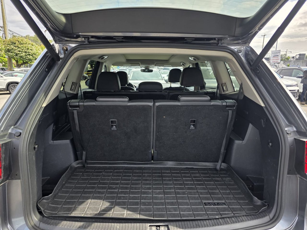 2023 Volkswagen Atlas Highline Just Arrived! Local, One Owner, No Accidents