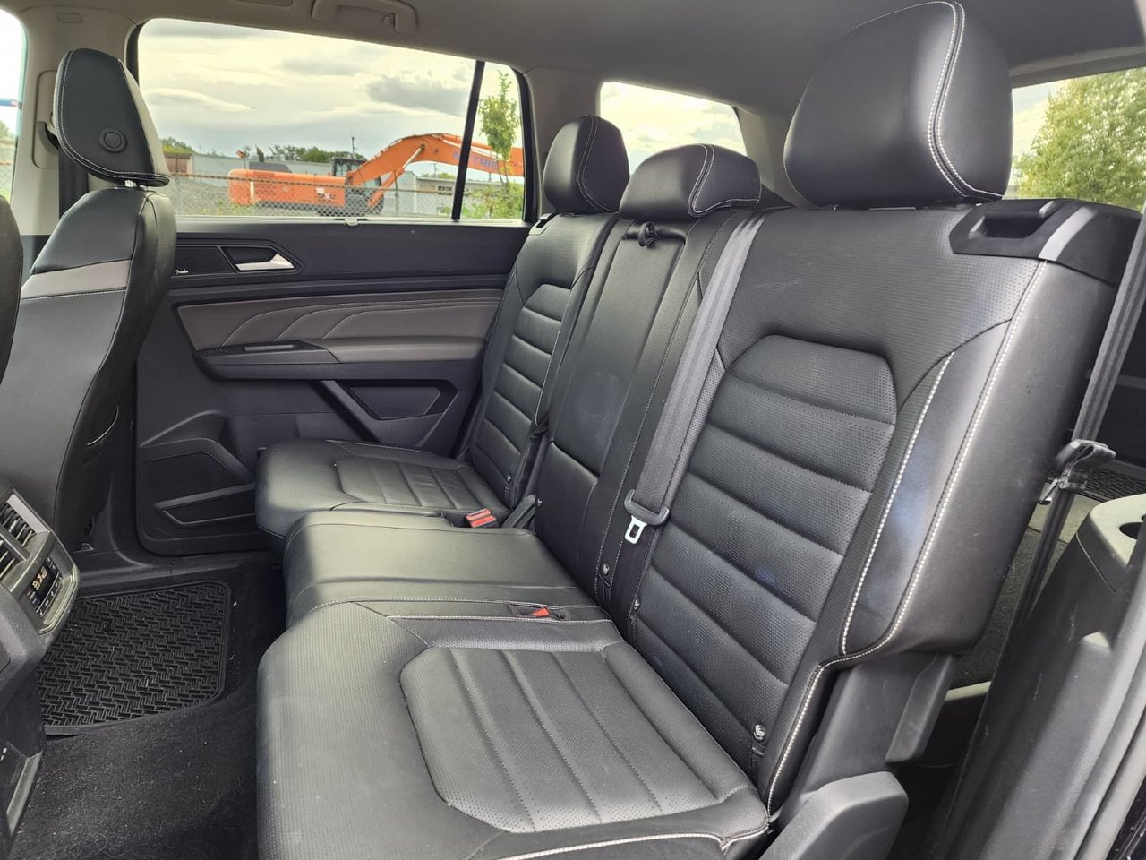 2023 Volkswagen Atlas Highline 3.6L 4MOTION | 3rd Row Seats Just Arrived! Local, No Accidents, Low KM