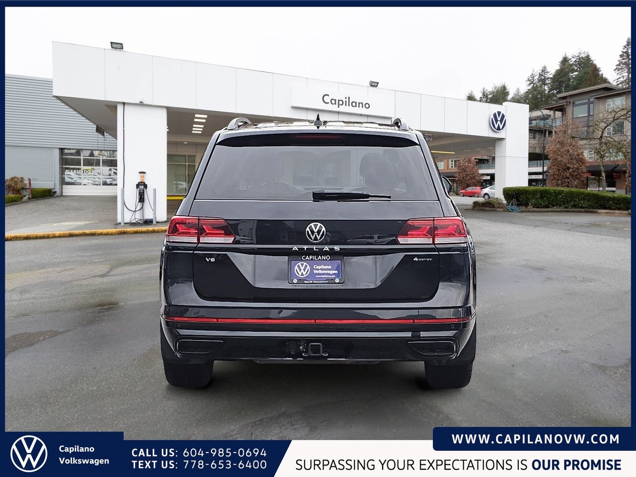 2023 Volkswagen Atlas Highline 3.6L 4MOTION | R Line & Captain's Chairs Just Arrived! Local Vehicle, Well-Equipped