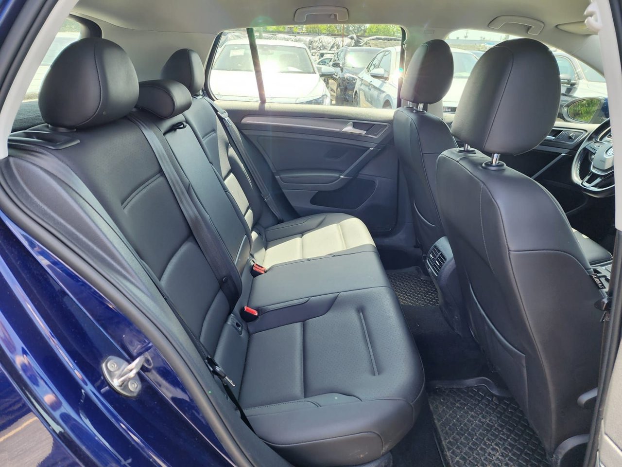 2020 Volkswagen E-Golf Comfortline | Electric Vehicle Just Arrived! Local, Low Km, ZEV Vehicle