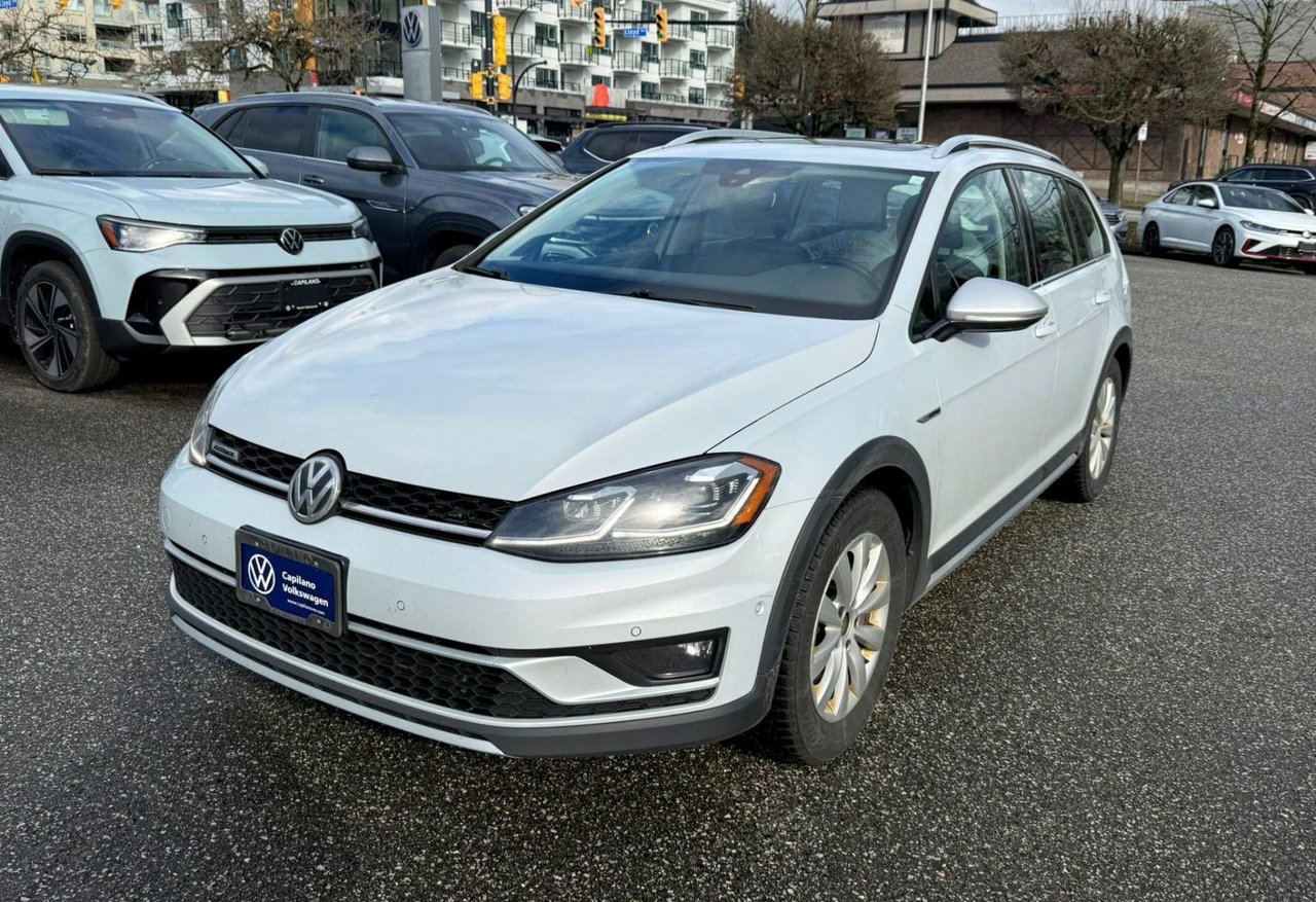 2019 Volkswagen Golf Alltrack Sportwagen | Execline + Driver Assistance Package Just Arrived! Local Vehicle, Very Well-Equipped, Rare Car!