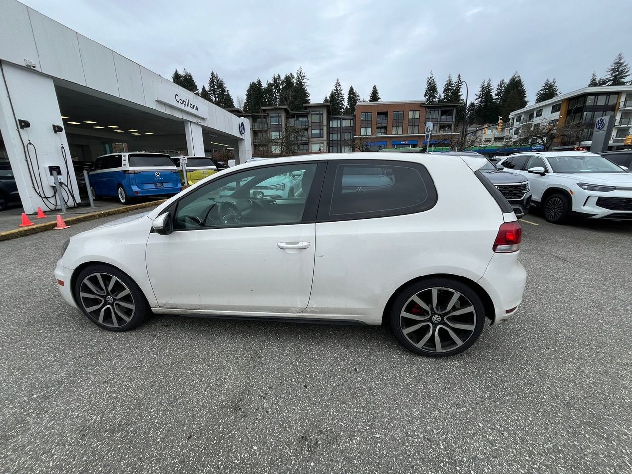 2013 Volkswagen Golf GTI 3-Door 6-Speed DSG/Automatic Just Arrived! Pending Safety Inspection