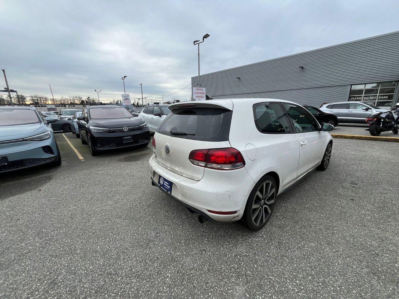 2013 Volkswagen Golf GTI 3-Door 6-Speed DSG/Automatic Just Arrived! Pending Safety Inspection