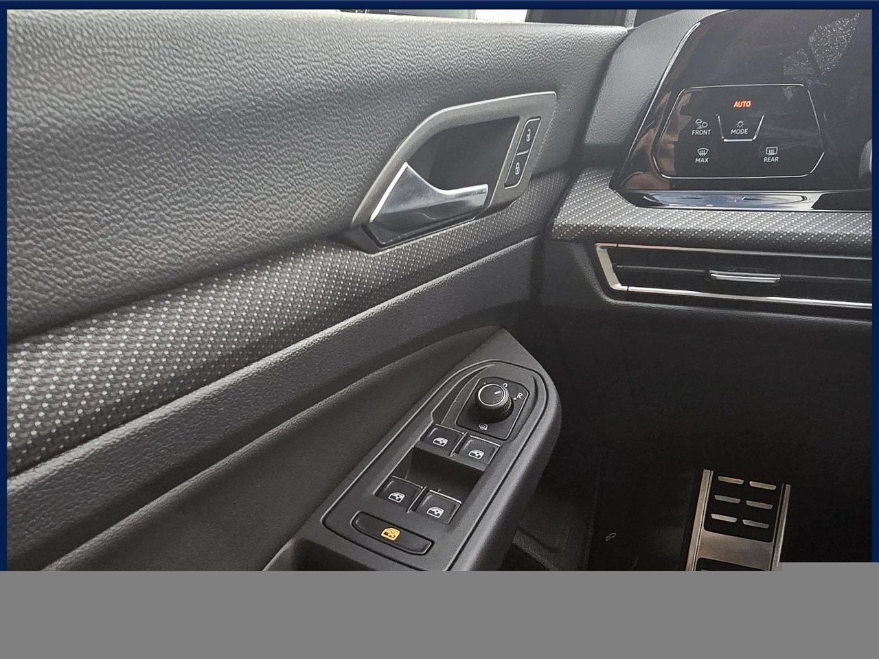 2022 Volkswagen Golf R DSG/Automatic | Panoramic Sunroof Just Arrived! Local Vehicle, Well-Maintained, Low KM